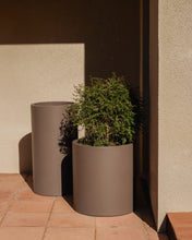 Load image into Gallery viewer, Aiguablava brown cement planter Ø 42cm - image 3