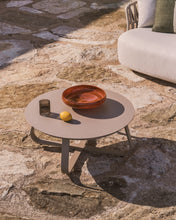 Load image into Gallery viewer, Tamaris taupe aluminium outdoor coffee table Ø80cm - image 2