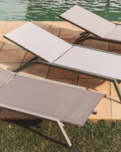 Load image into Gallery viewer, Stackable Capraia sun lounger in brown aluminium with light brown texteline - image 9