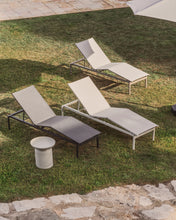 Load image into Gallery viewer, Stackable sun lounger Lesina in graphite aluminium and grey texteline - image 8