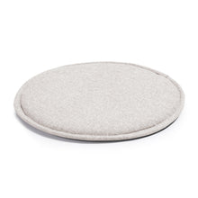 Load image into Gallery viewer, Silke cushion beige