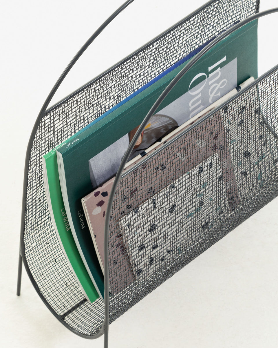 Aviva magazine holder – Browsers Experience