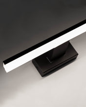 Load image into Gallery viewer, Vissia small wall lamp - image 4