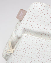Load image into Gallery viewer, 100% organic cotton (GOTS) Nuun highchair cushion in pink polka dots - image 6