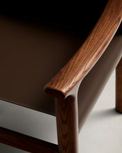 Load image into Gallery viewer, Jan chair made of dark brown recycled leather fibres and FSC 100% solid ash wood with walnut-coloured finish - image 9