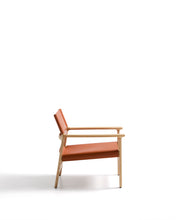 Load image into Gallery viewer, Jan armchair made of light brown recycled leather fibres and FSC 100% solid ash wood with natural tone finish - image 4