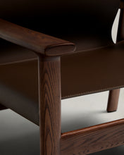 Load image into Gallery viewer, Jan armchair made of dark brown recycled leather fibres and FSC 100% solid ash wood with walnut-coloured finish - image 16