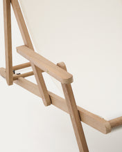Load image into Gallery viewer, Vilara white outdoor folding deck chair made of FSC 100% solid acacia wood - image 9