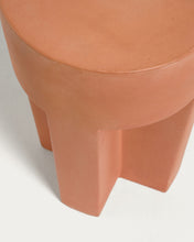 Load image into Gallery viewer, Vilena round outdoor terracotta side table, Ø 33 cm - image 6