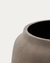 Load image into Gallery viewer, Lira terracotta-effect planter Ø40cm - image 3