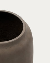 Load image into Gallery viewer, Lira terracotta-effect planter Ø40cm - image 4