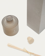 Load image into Gallery viewer, 200ml Sweet Vanilla fragrance reed diffuser - image 5