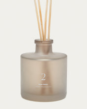 Load image into Gallery viewer, 200ml Sweet Vanilla fragrance reed diffuser - image 6