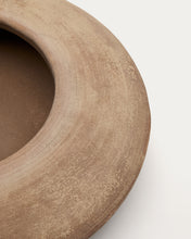 Load image into Gallery viewer, Rivor terracotta planter with natural finish Ø 50cm - image 6