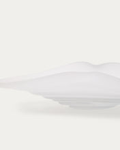 Load image into Gallery viewer, Ondaro frosted glass centrepiece 11cm - image 6
