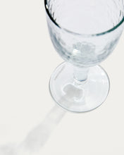 Load image into Gallery viewer, Vinea wine glass made of transparent recycled glass - image 8