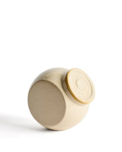 Load image into Gallery viewer, Belor white ceramic pot 17cm