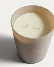 Load image into Gallery viewer, Bright Citrus citronella scented candle 900g - image 4