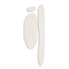 Load image into Gallery viewer, Siluna set of 3 elongated wall panels in white papier-mâché