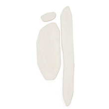 Load image into Gallery viewer, Siluna set of 3 elongated wall panels in white papier-mâché - image 3