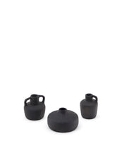 Load image into Gallery viewer, Sofra set of 3 terracotta vases in a black finish, 6 cm / 7 cm / 10 cm - image 2