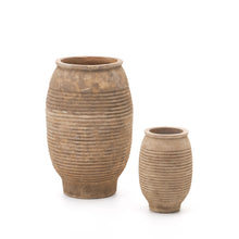 Load image into Gallery viewer, Llonga set of 2 terracotta planters with natural finish Ø 54 / 32 cm - image 2