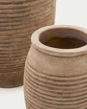 Load image into Gallery viewer, Llonga set of 2 terracotta planters with natural finish Ø 54 / 32 cm - image 4