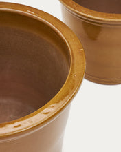Load image into Gallery viewer, Presili set of 2 ceramic planters with glazed mustard finish Ø 37 / 47 cm - image 6