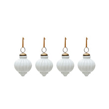 Load image into Gallery viewer, Irlo set of 4 Christmas baubles made of white recycled glass, Ø 8 cm