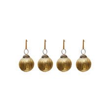 Load image into Gallery viewer, Elur set of 4 small Christmas baubles made of gold recycled glass, Ø 6 cm