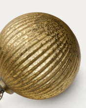 Load image into Gallery viewer, Elur Christmas bauble made of gold recycled glass, Ø 15 cm - image 4