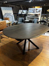 Load image into Gallery viewer, Round Extendable Dining Table