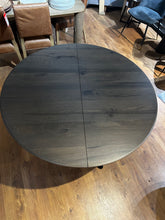 Load image into Gallery viewer, Round Extendable Dining Table