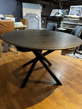 Load image into Gallery viewer, Round Extendable Dining Table