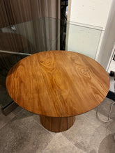 Load image into Gallery viewer, Round Wooden Dining Table