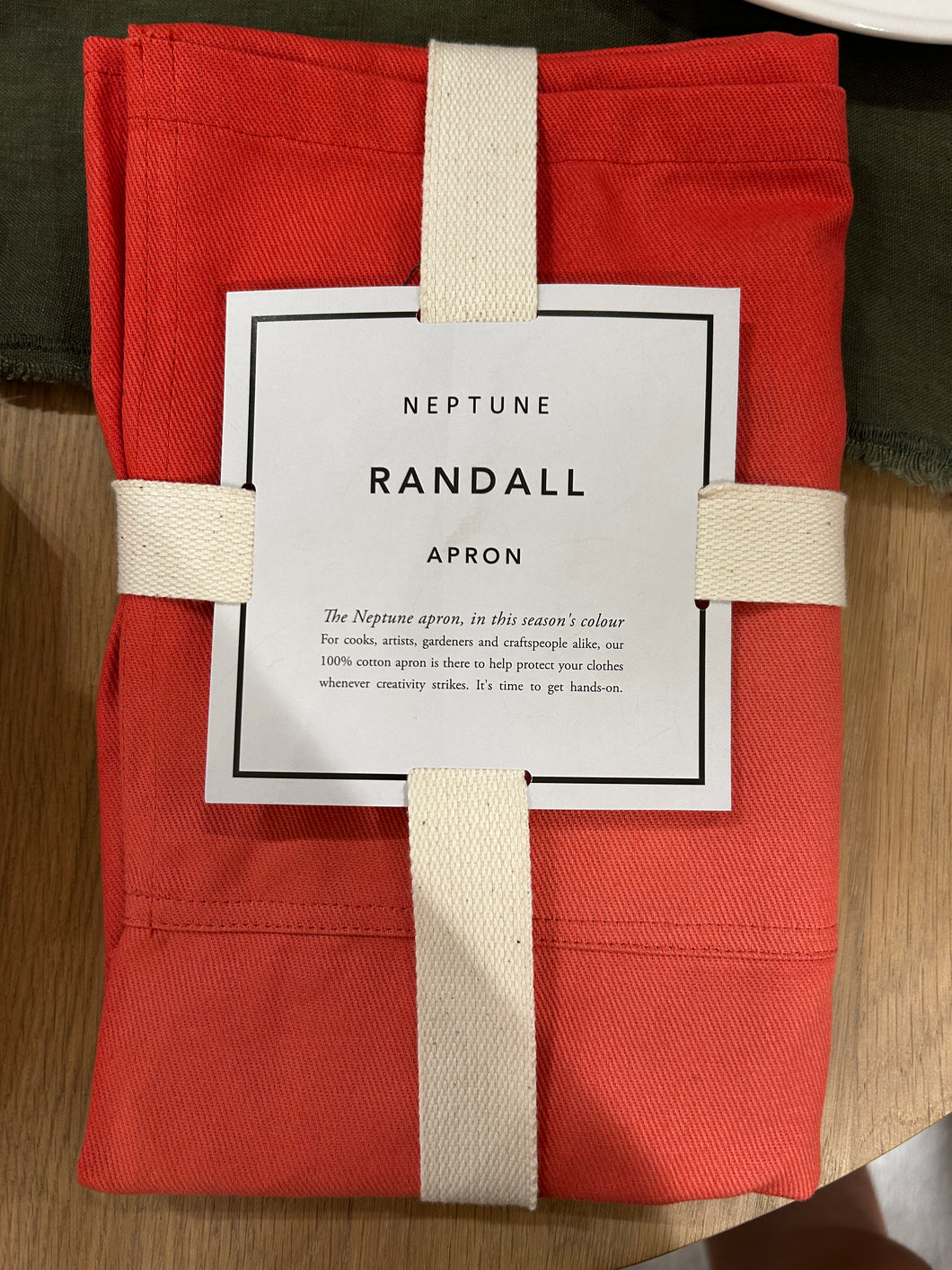 Neptune Apron Randall - Rhubarb