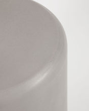 Load image into Gallery viewer, Taimi concrete outdoor footrest Ø 35 cm - image 7