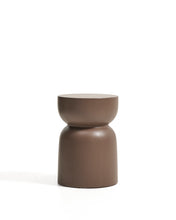 Load image into Gallery viewer, Garbet side table in brown concrete Ø 32cm