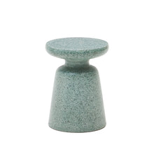 Load image into Gallery viewer, Mesquida outdoor side table in green terrazzo Ø 39 cm - image 2
