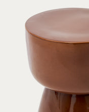 Load image into Gallery viewer, Mesquida outdoor side table in ceramic with glazed terracotta finish Ø 36cm - image 7
