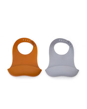 Load image into Gallery viewer, Lili set of two bibs in orange and blue silicone - image 2
