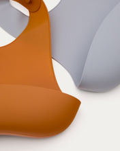 Load image into Gallery viewer, Lili set of two bibs in orange and blue silicone - image 7