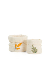Load image into Gallery viewer, Tandani set of 2 beige cotton children's baskets with embroidered leaves