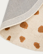 Load image into Gallery viewer, Tandani beige cotton round rug with orange cheetah design Ø 100cm - image 5