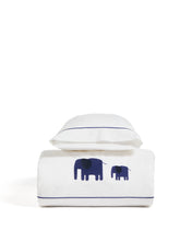 Load image into Gallery viewer, Tandari duvet cover and pillowcase set in beige cotton percale with embroidered elephant for convertible cot