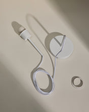 Load image into Gallery viewer, Fluvia metal lamp fitting in a white finish, 250 cm - image 4