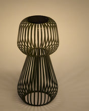 Load image into Gallery viewer, Reiba green metal solar table lamp - image 5