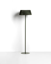 Load image into Gallery viewer, Aldet outdoor solar floor lamp in green flat rope cord with metal base Ø46cm