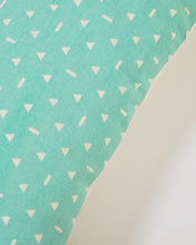 Load image into Gallery viewer, Zale 100% cotton cushion cover in turquoise with white triangles 30 x 50 cm - image 5