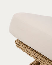 Load image into Gallery viewer, Meria sun lounger in synthetic rattan with FSC 100% solid acacia wood legs - image 9
